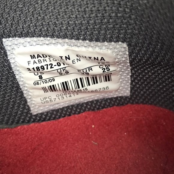 Grey & White Nike sneakers with Red shoe laces - Picture 4 of 7